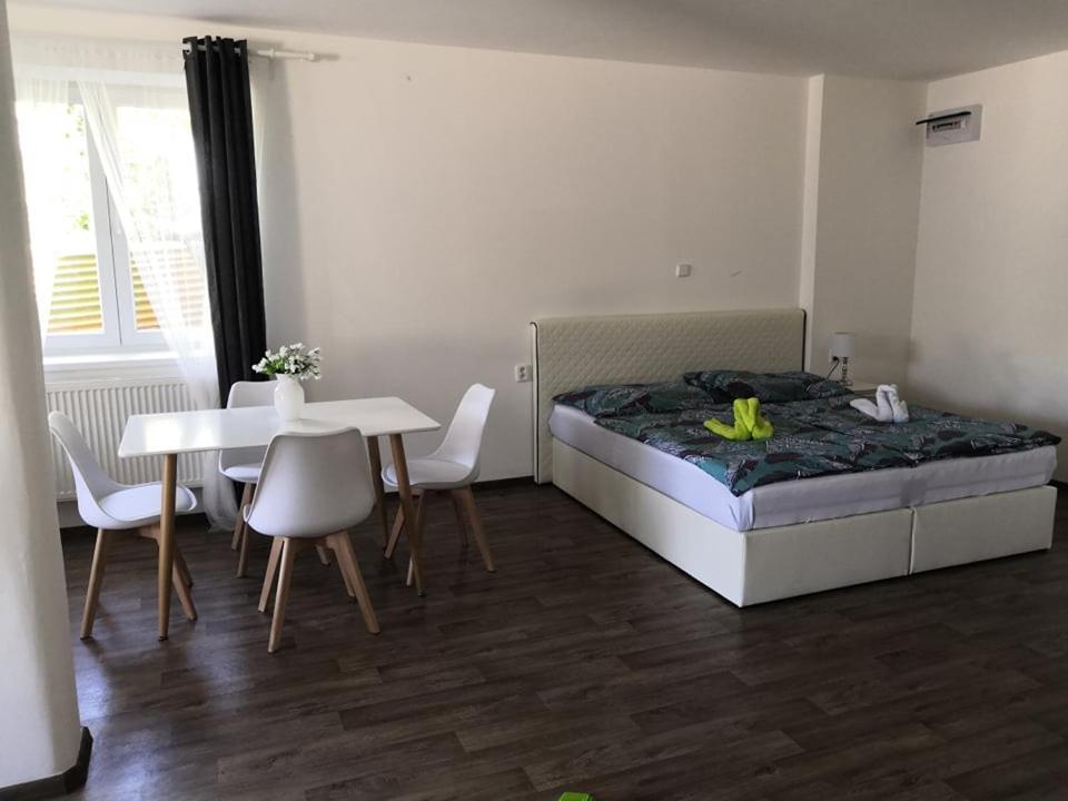 Apartmany Doris Литомержице Экстерьер фото